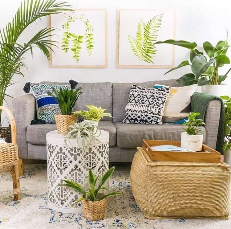 image6-2 Plant Life Series: An Artist’s Minimal Bohemian Apartment in Los Angeles