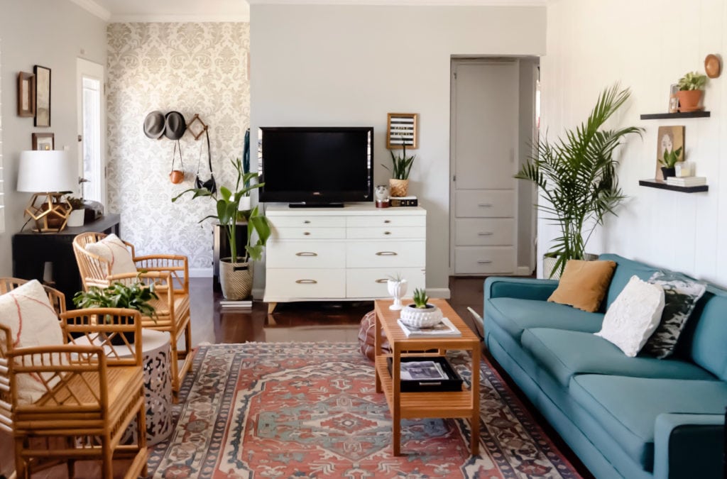 mary-interiano_0000_bloomscape-1-1 Mid-Century Modern Living Room