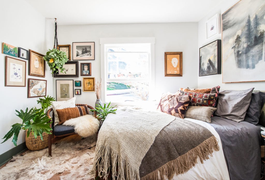 steven-miller-blog_0001_bedroom-1024x695-2 rustic decor, eclectic decor, bedroom decor